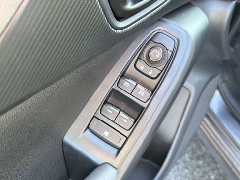 Used 2024 Subaru Crosstrek 2.0i Premium image 24