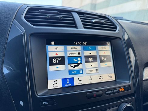 Used 2018 Ford Explorer XLT w/ Equipment Group 202A image 24