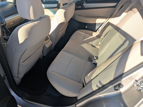 Used 2019 Subaru Outback 2.5i Premium image 29