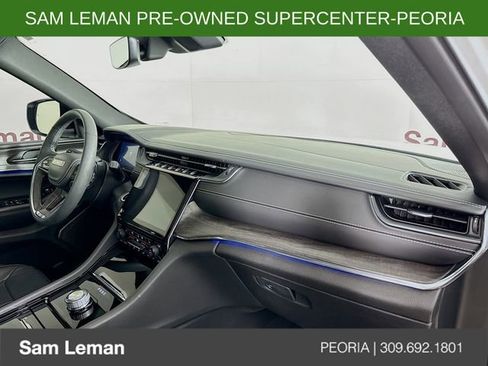 Used 2023 Jeep Grand Cherokee Overland image 31