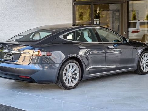 Used 2018 Tesla Model S 75D AWD/4WD image 9