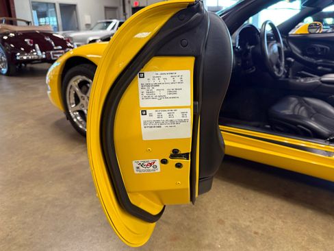 Used 2002 Chevrolet Corvette w/ Preferred Equipment Group2 image 54