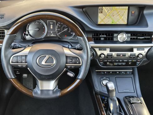 Used 2017 Lexus ES 350 image 38