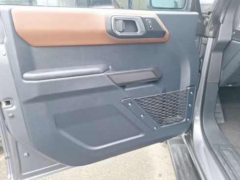 Used 2024 Ford Bronco Outer Banks AWD/4WD image 12