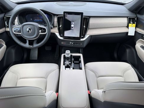New 2026 Volvo XC90 T8 Plus AWD/4WD image 7