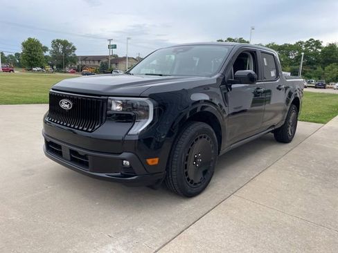 New 2025 Ford Maverick Lobo image 2