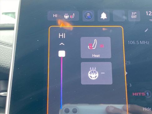 Used 2023 Jeep Compass Limited image 13