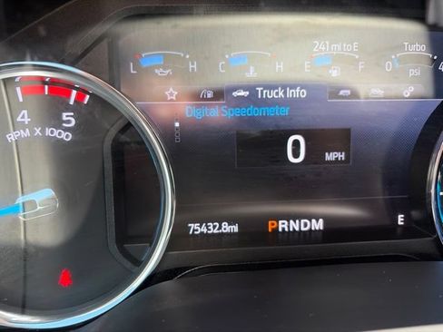 Used 2021 Ford F250 Lariat w/ Lariat Ultimate Package AWD/4WD image 12