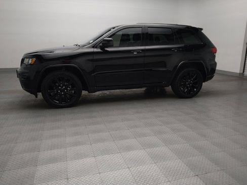 Used 2020 Jeep Grand Cherokee Altitude RWD image 2