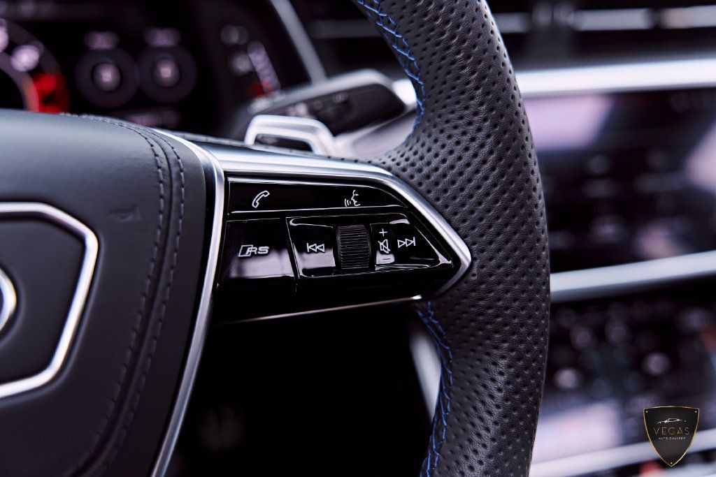 Used 2025 Audi RS 7 Performance AWD/4WD image 79