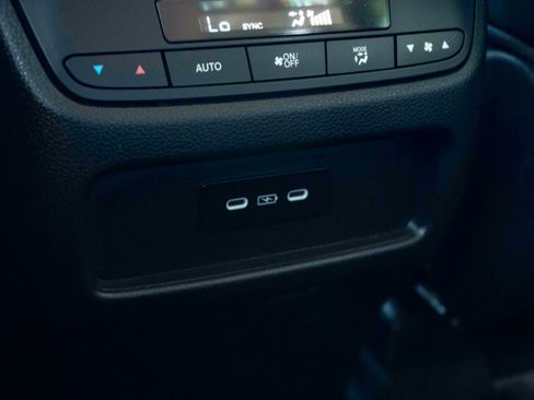 Used 2024 Honda Pilot Touring image 43