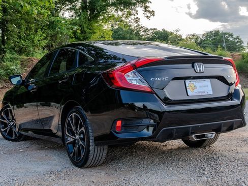 Used 2019 Honda Civic Sport image 3