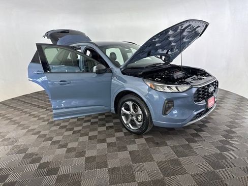 Used 2024 Ford Escape ST-Line w/ Tech Pack #1 AWD/4WD image 12
