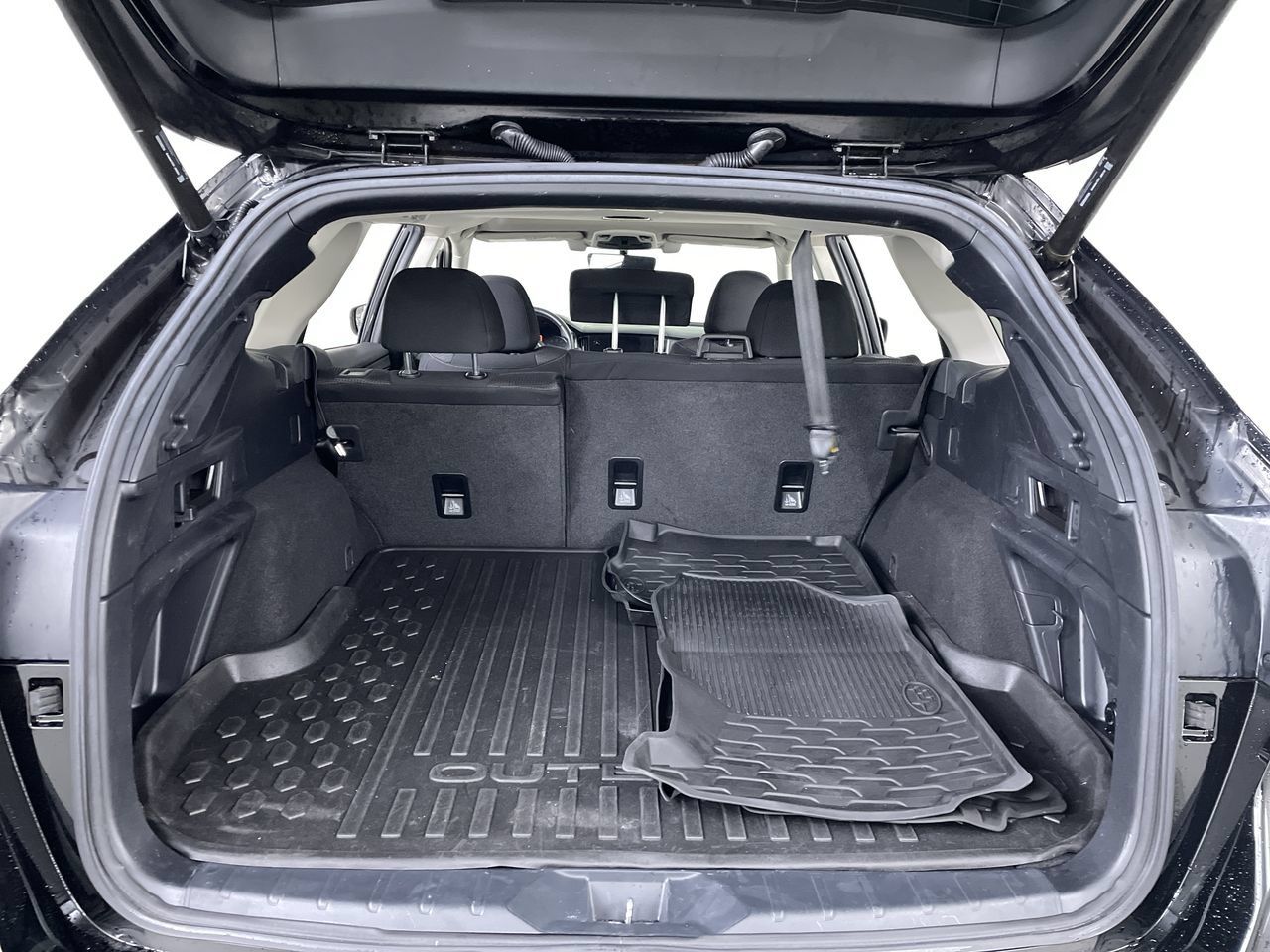 Used 2020 Subaru Outback Premium AWD/4WD image 23
