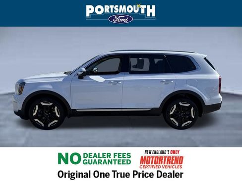 Used 2024 Kia Telluride S w/ S Sunroof Package image 2