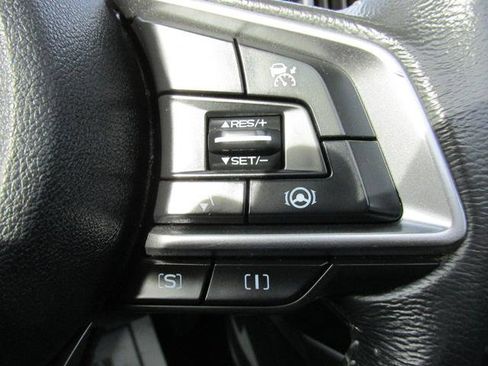 Used 2021 Subaru Forester Premium image 16