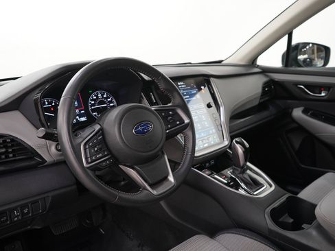 Used 2025 Subaru Outback Premium AWD/4WD image 24