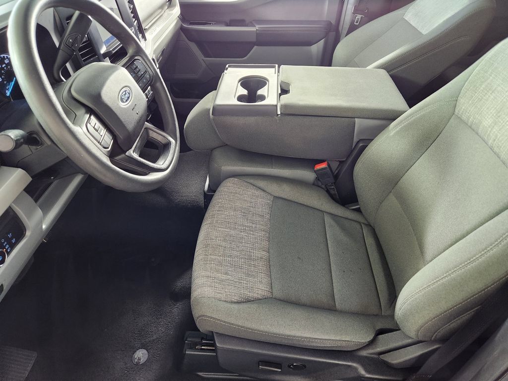 Used 2025 Ford F250 XLT AWD/4WD image 12