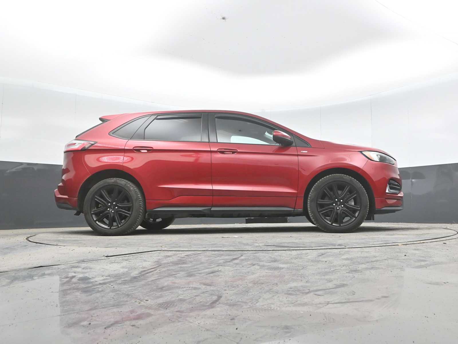 Used 2022 Ford Edge ST-Line w/ Class II Trailer Tow Package AWD/4WD image 29