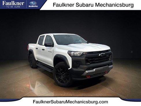 Used 2024 Chevrolet Colorado Trail Boss w/ Technology Package AWD/4WD image 1