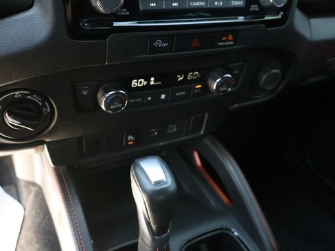 Used 2024 Nissan Frontier PRO-4X w/ Technology Package AWD/4WD image 29
