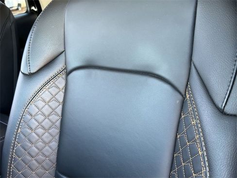 Used 2023 Jeep Gladiator Overland image 23