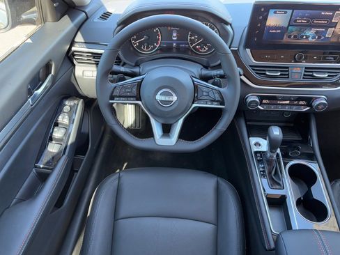 New 2025 Nissan Altima 2.5 SR w/ SR Premium Package image 15
