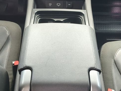 Used 2020 Land Rover Defender 110 First Edition image 19