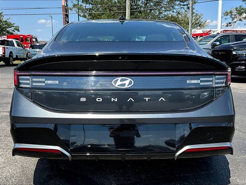 Used 2025 Hyundai Sonata SEL FWD image 5