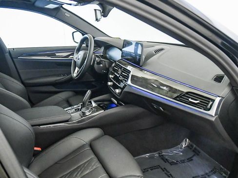 Certified 2023 BMW 530e 530e iPerformance w/ Premium Package image 17