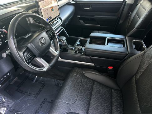 Used 2024 Toyota Tundra Limited AWD/4WD image 9