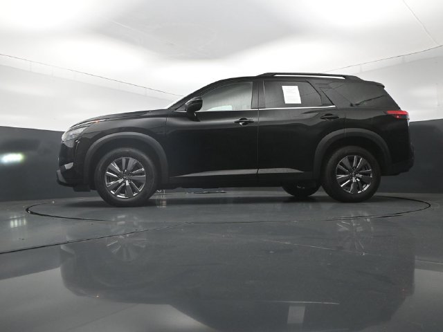 Certified 2025 Nissan Pathfinder SV FWD image 33