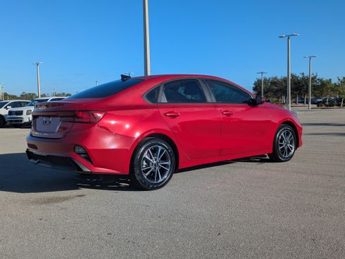 Certified 2023 Kia Forte LXS image 5