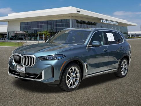 Certified 2024 BMW X5 xDrive50e w/ Executive Package AWD/4WD image 4