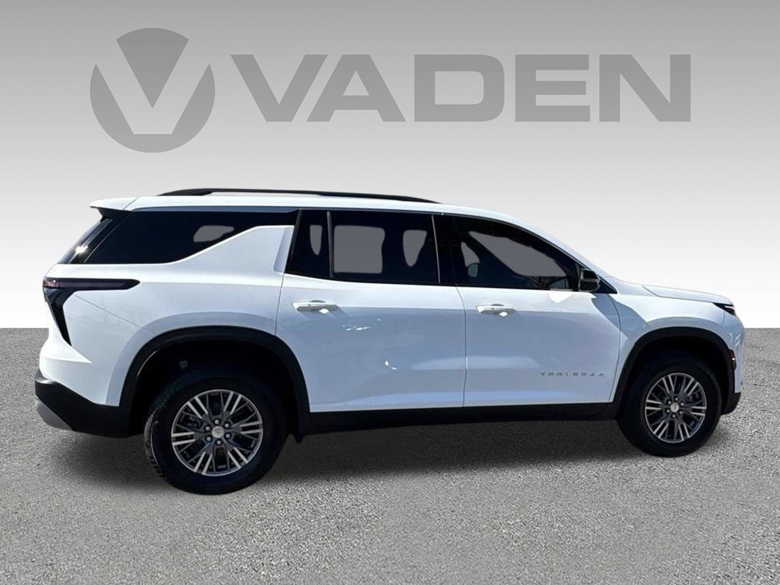New 2027 Chevrolet Traverse LT FWD image 30