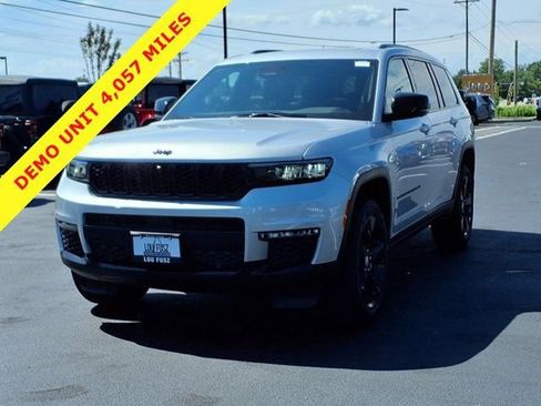 New 2025 Jeep Grand Cherokee L Limited w/ Luxury Tech Group II AWD/4WD image 2