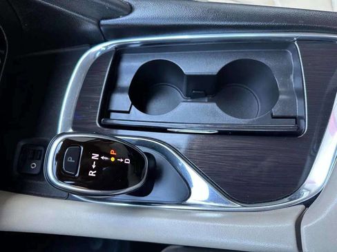 Used 2020 Buick Enclave Essence w/ Sound and Sites Package image 37