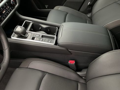 New 2026 Nissan Pathfinder SL FWD image 36