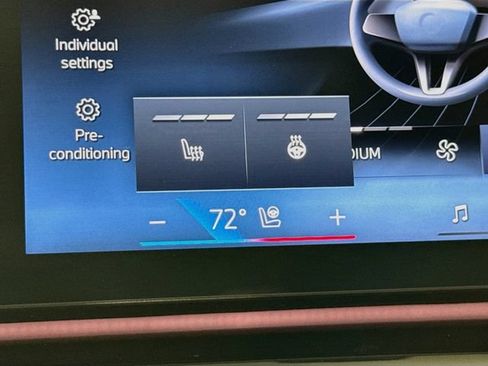Used 2026 BMW 540i xDrive AWD/4WD image 21