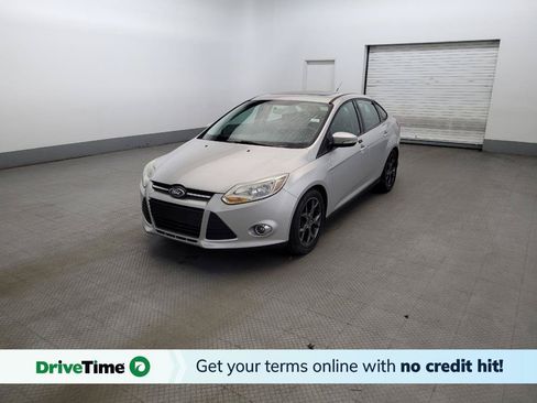 Used 2014 Ford Focus SE w/ Equipment Group 201A FWD image 1