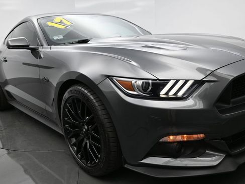 Used 2017 Ford Mustang GT Premium w/ GT Performance Package RWD image 28