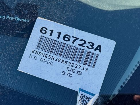 Used 2024 Kia Carnival SX Prestige image 36