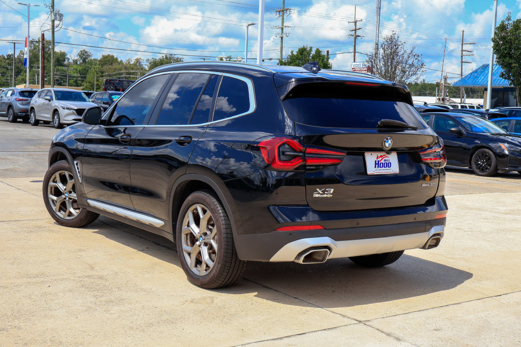 Used 2024 BMW X3 sDrive30i w/ Convenience Package RWD image 2