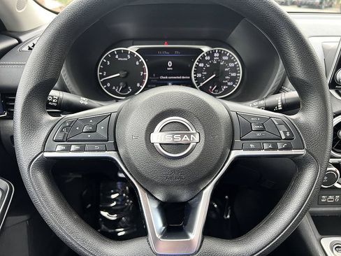 Certified 2025 Nissan Sentra SV FWD image 21