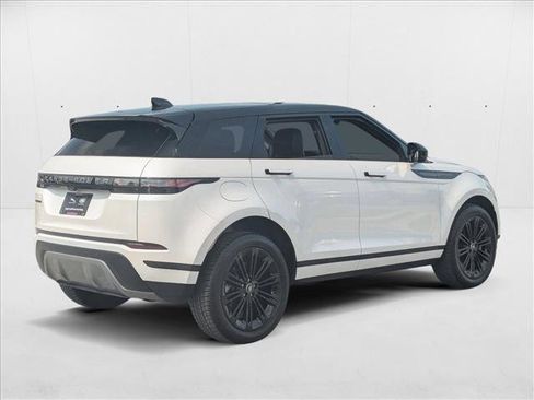 Used 2024 Land Rover Range Rover Evoque S image 4