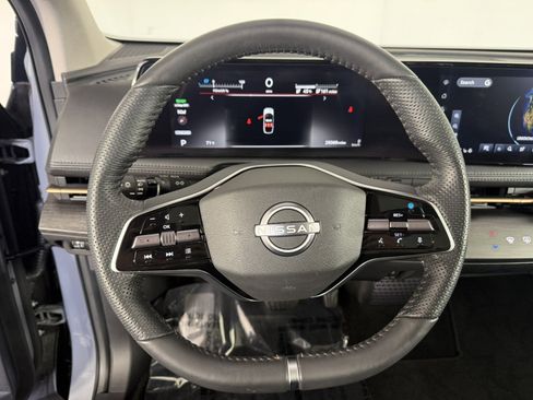 Used 2024 Nissan Ariya AWD image 23