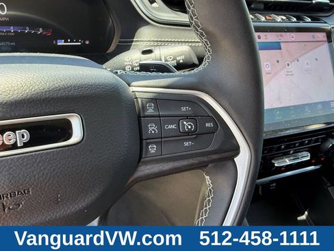 Used 2023 Jeep Grand Cherokee L Limited w/ Luxury Tech Group II AWD/4WD image 22