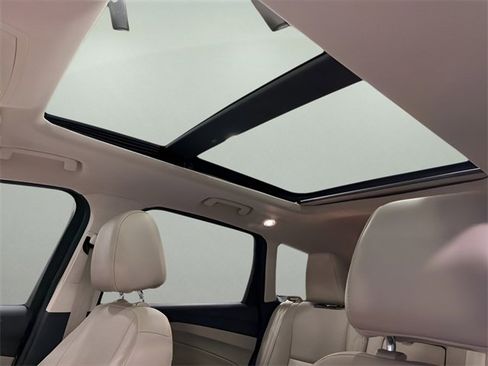 Used 2015 Ford Escape Titanium image 25