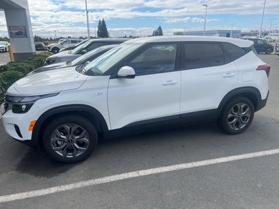 Used 2024 Kia Seltos LX
