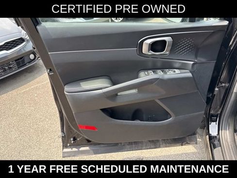 Used 2023 Kia Sorento LX FWD image 13